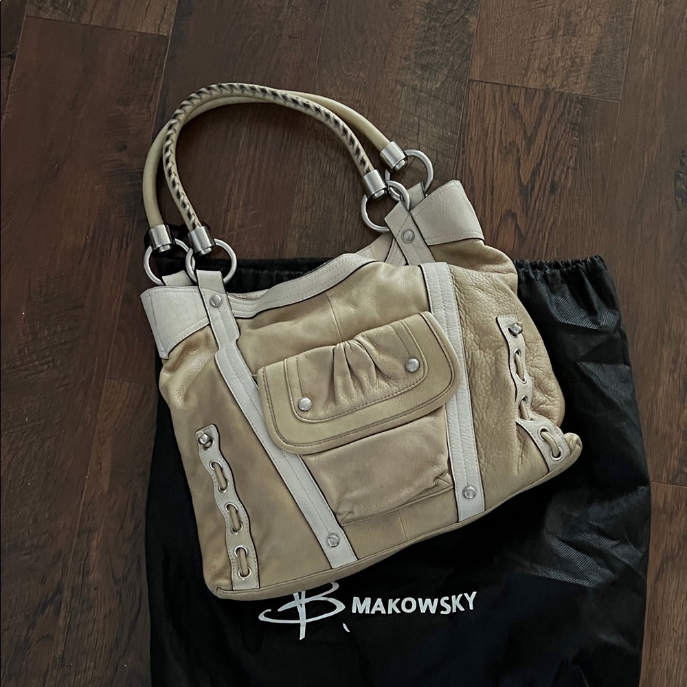 B. Makowsky Beige and White Shoulder Bag